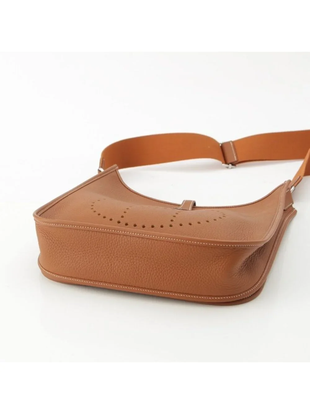 Hermes Evelyne 3 Trois 29 PM Taurillon Clemence Amazon Shoulder Bag Gold